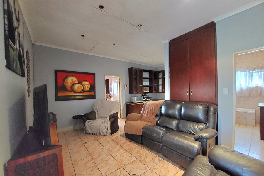 6 Bedroom Property for Sale in Brits North West